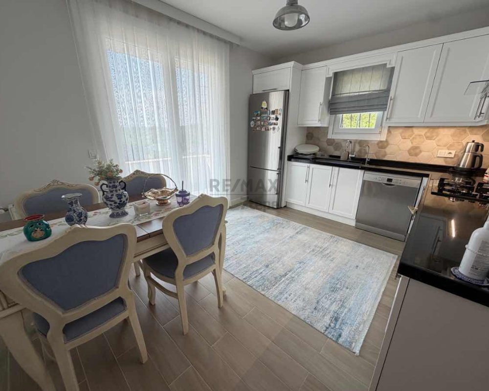 REMAX7TEPE'DEN YEŞİL VE SAKİN YAŞAM ALANI İÇİNDE 2+1 VİLLA DUBLEXİ