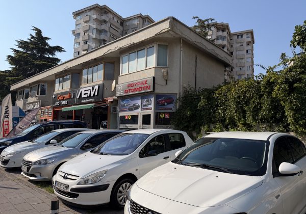 Merdivenköy Kiralık Dükkan küçük görsel