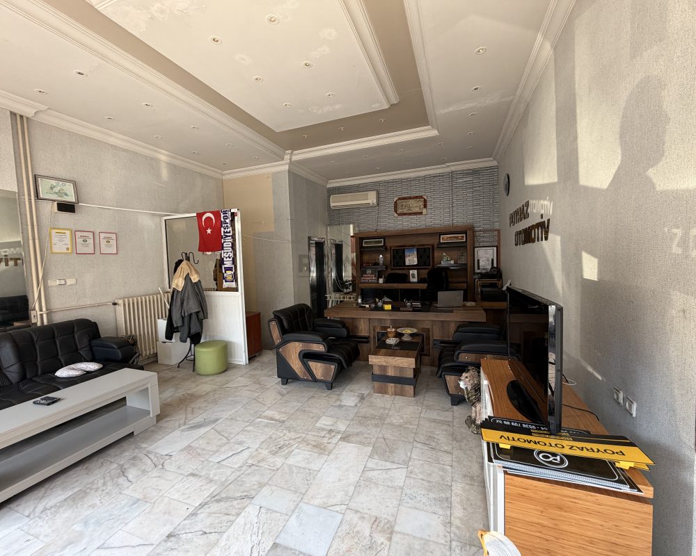 Merdivenköy Kiralık Dükkan