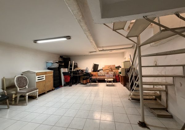 Merdivenköy Kiralık Dükkan küçük görsel