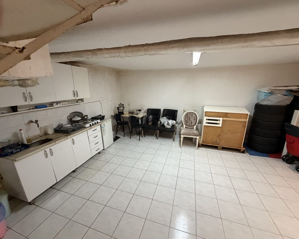 Merdivenköy Kiralık Dükkan