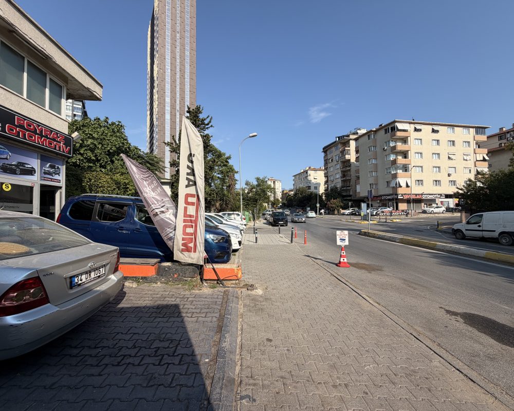 Merdivenköy Kiralık Dükkan