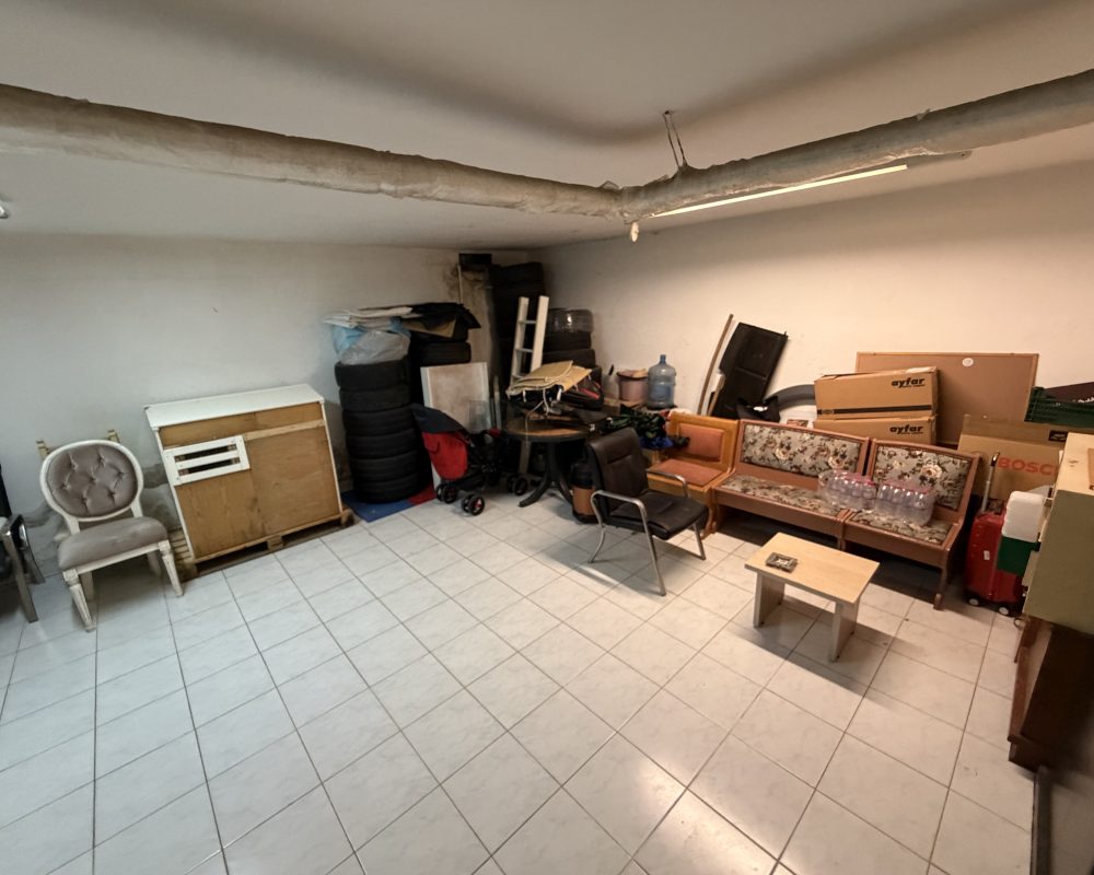 Merdivenköy Kiralık Dükkan