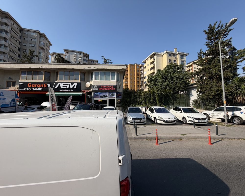 Merdivenköy Kiralık Dükkan