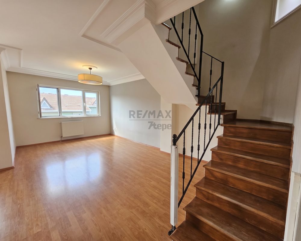 Hisar Evlerinde Kiralık Ferah 3+1 Dubleks Daire