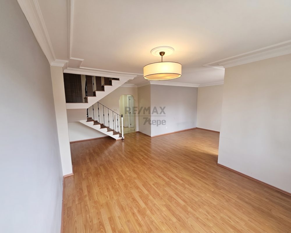 Hisar Evlerinde Kiralık Ferah 3+1 Dubleks Daire