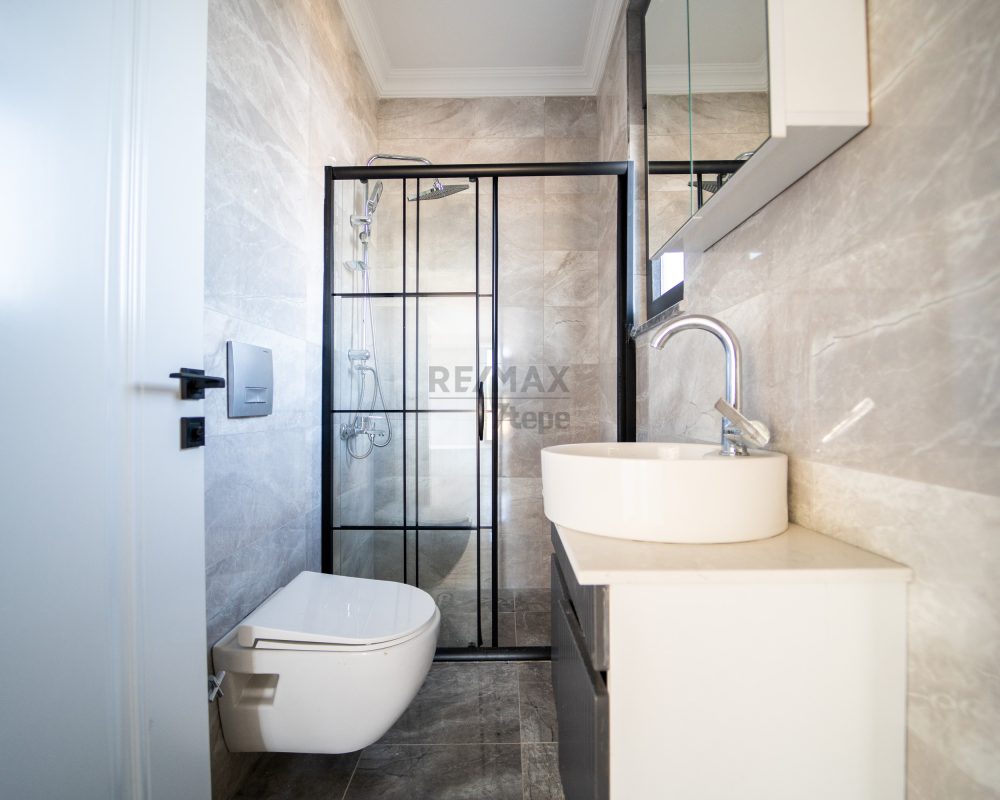 SELİMPAŞADA BUTİK SİTEDE MÜSTAKİL 4+1 LÜKS VILLA