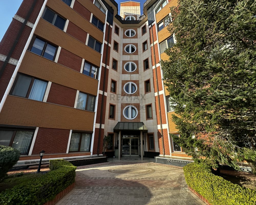 ACARKENT BOĞAZÜSTÜ EVLERİNDE SATILIK 4+1 DAİRE