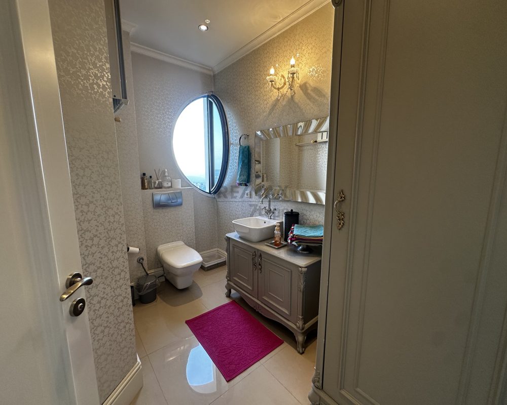 ACARKENT BOĞAZÜSTÜ EVLERİNDE SATILIK 4+1 DAİRE