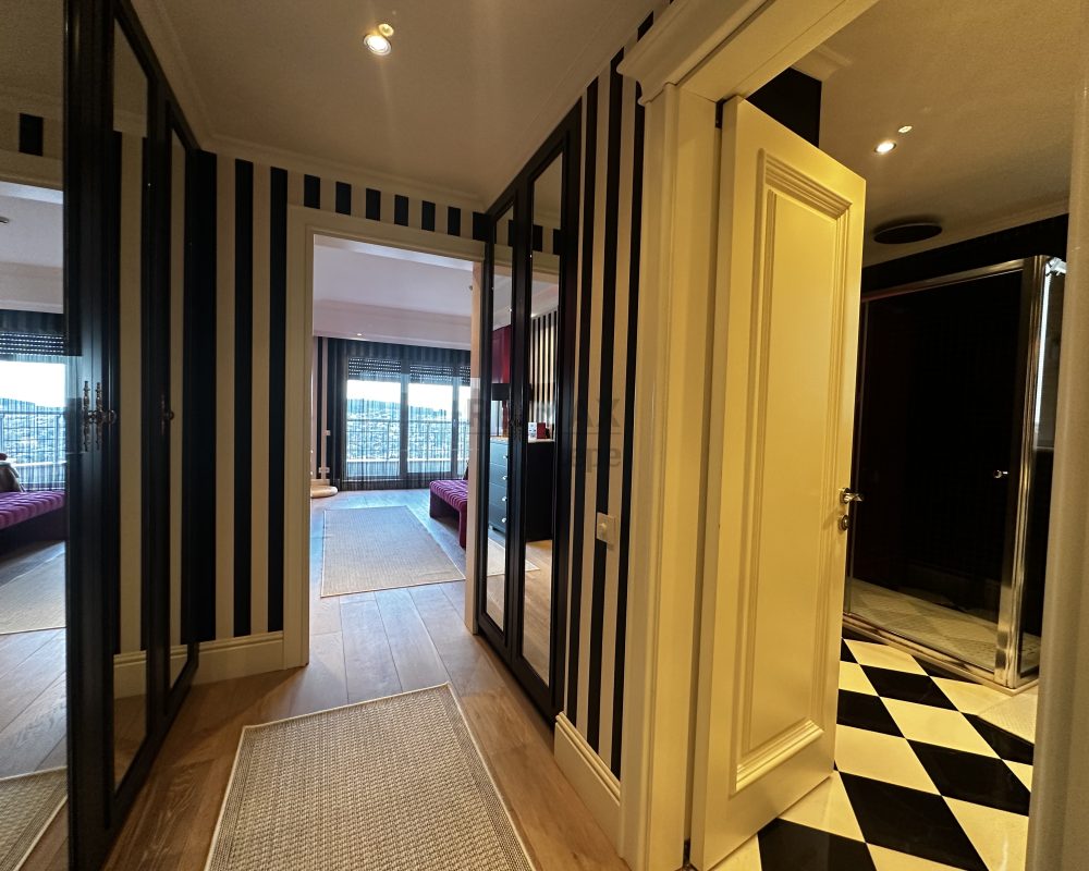 ACARKENT BOĞAZÜSTÜ EVLERİNDE SATILIK 4+1 DAİRE