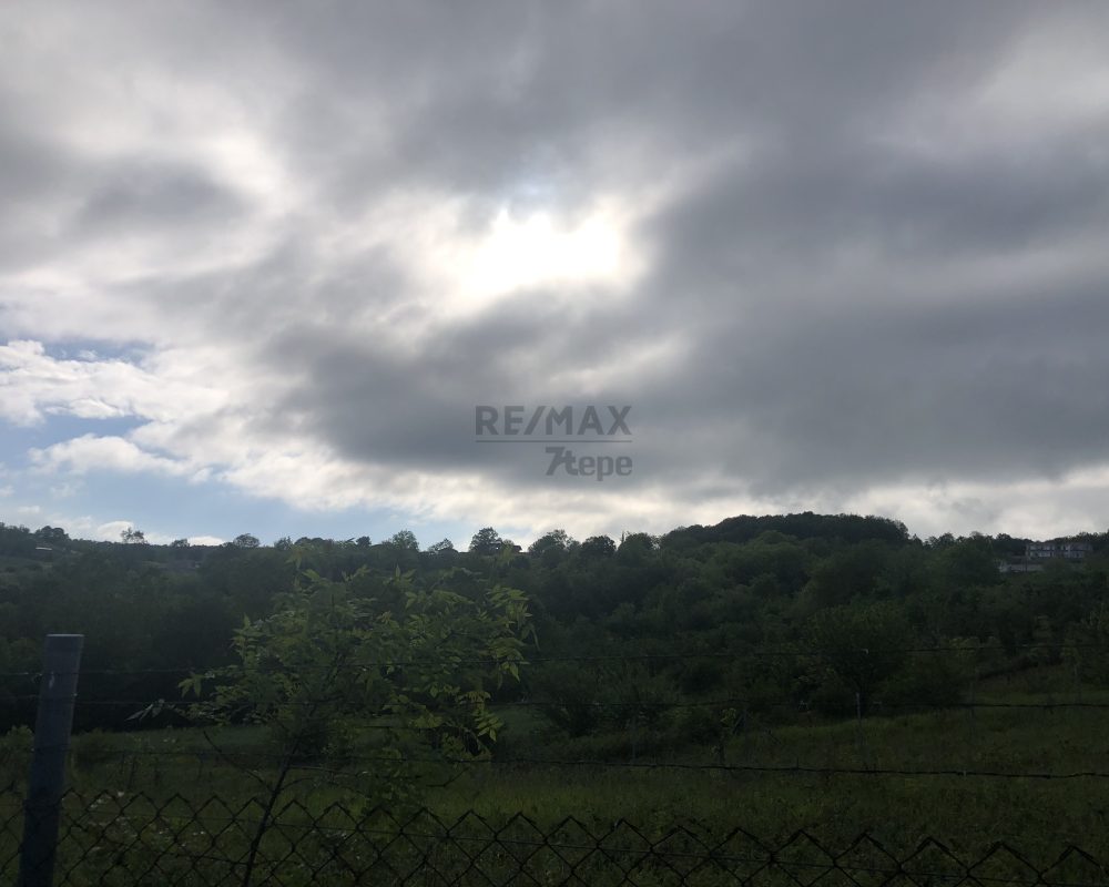 KOCAELI İZMİT BULDUKTA KÖY MERKEZİ YANI RESMİ YOLU AÇIK PARSEL