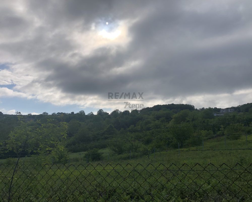 KOCAELI İZMİT BULDUKTA KÖY MERKEZİ YANI RESMİ YOLU AÇIK PARSEL