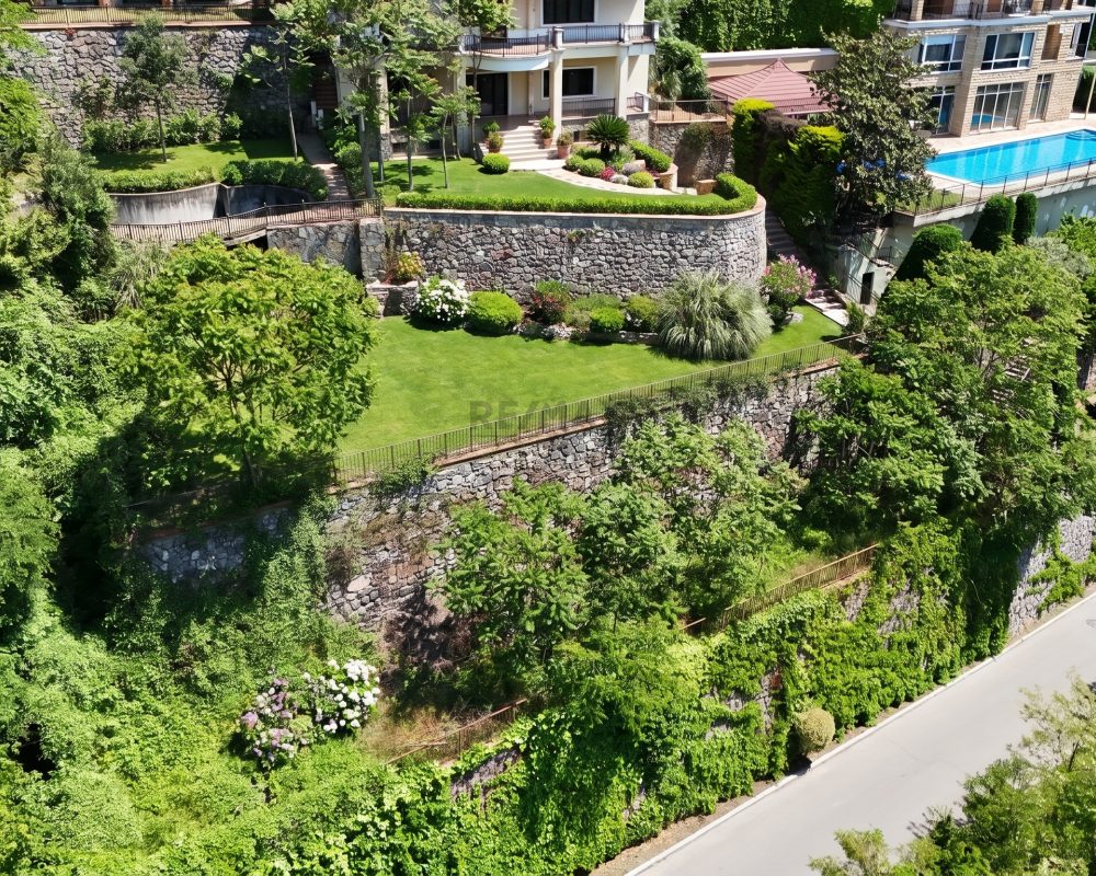 REMAX 7TEPE'DEN ACARKENT'TE A TİPİ BÜYÜK BAHÇELI SATILIK VİLLA