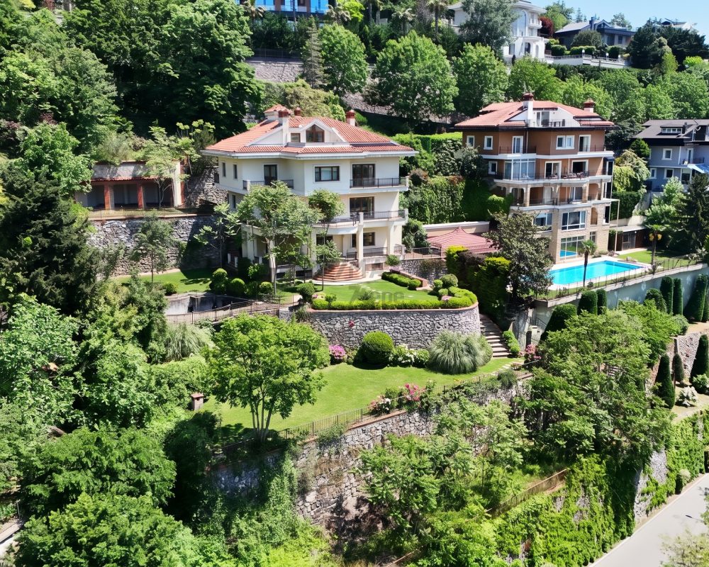 REMAX 7TEPE'DEN ACARKENT'TE A TİPİ BÜYÜK BAHÇELI SATILIK VİLLA