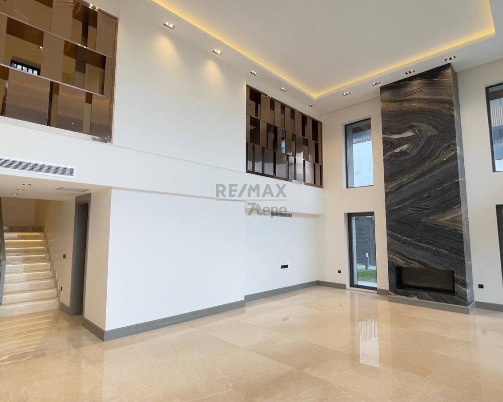 REMAX 7TEPE'DEN ACARKENT'TE SIFIR OTURUMA HAZIR SATILIK VİLLA