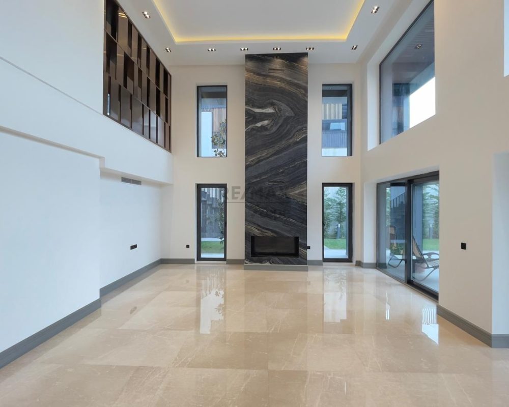 REMAX 7TEPE'DEN ACARKENT'TE SIFIR OTURUMA HAZIR SATILIK VİLLA