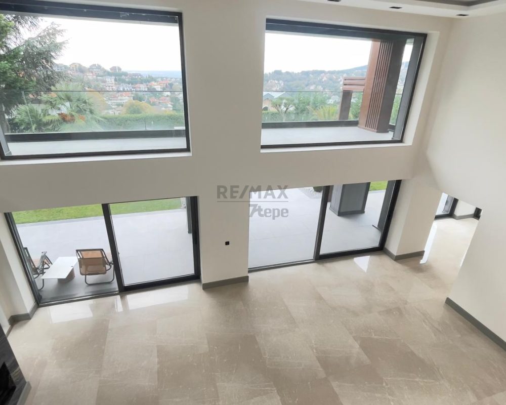 REMAX 7TEPE'DEN ACARKENT'TE SIFIR OTURUMA HAZIR SATILIK VİLLA