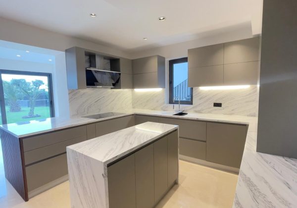 REMAX 7TEPE'DEN ACARKENT'TE SIFIR OTURUMA HAZIR SATILIK VİLLA küçük görsel