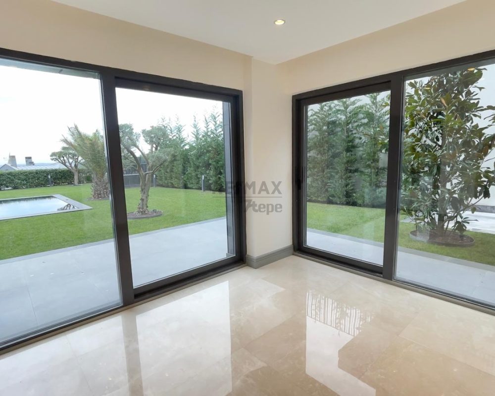 REMAX 7TEPE'DEN ACARKENT'TE SIFIR OTURUMA HAZIR SATILIK VİLLA