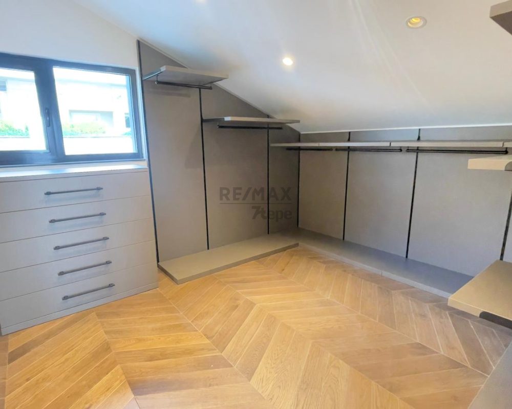 REMAX 7TEPE'DEN ACARKENT'TE SIFIR OTURUMA HAZIR SATILIK VİLLA