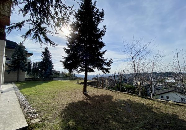 REMAX 7TEPE'DEN ACARKENT'TE YÜKSEK KONUMLU SATILIK VİLLA küçük görsel