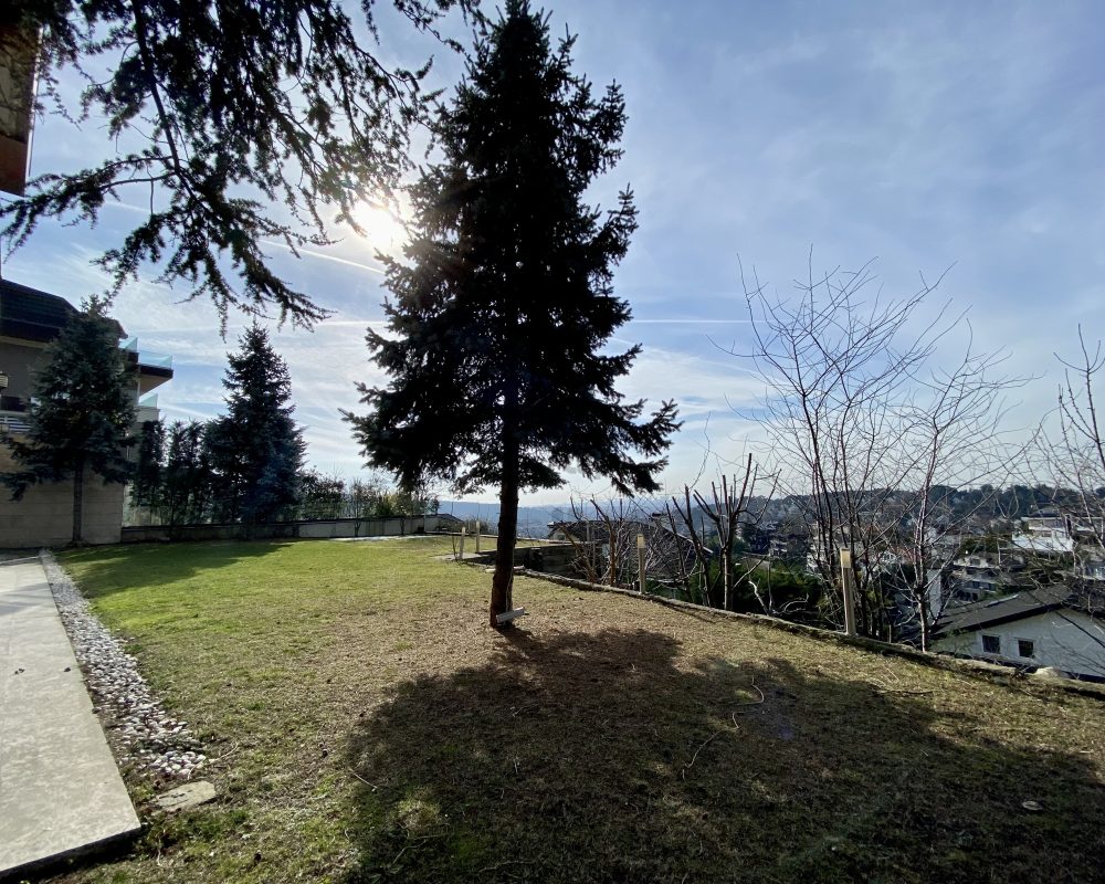 REMAX 7TEPE'DEN ACARKENT'TE YÜKSEK KONUMLU SATILIK VİLLA