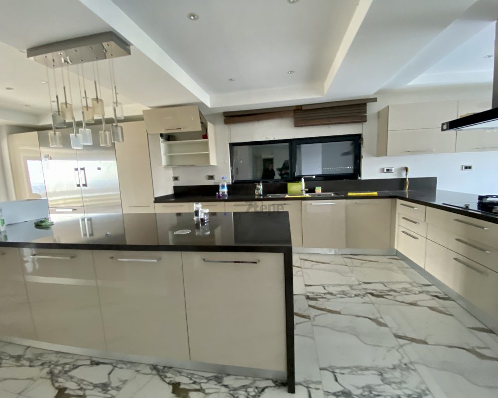 REMAX 7TEPE'DEN ACARKENT'TE YÜKSEK KONUMLU SATILIK VİLLA