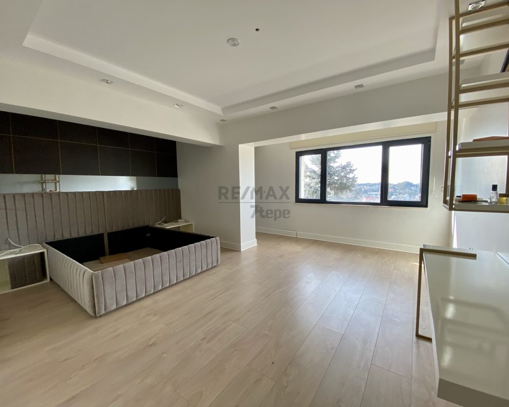 REMAX 7TEPE'DEN ACARKENT'TE YÜKSEK KONUMLU SATILIK VİLLA