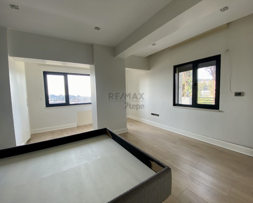 REMAX 7TEPE'DEN ACARKENT'TE YÜKSEK KONUMLU SATILIK VİLLA