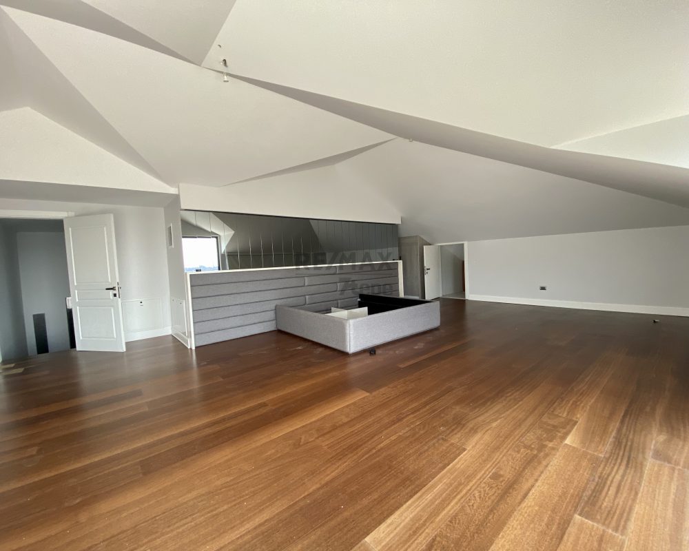 REMAX 7TEPE'DEN ACARKENT'TE YÜKSEK KONUMLU SATILIK VİLLA