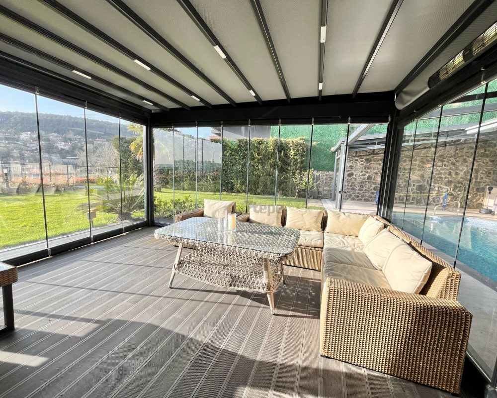 REMAX 7 TEPE'DEN ACARKENT'TE SATILIK ÖNÜ AÇIK MODERN VİLLA