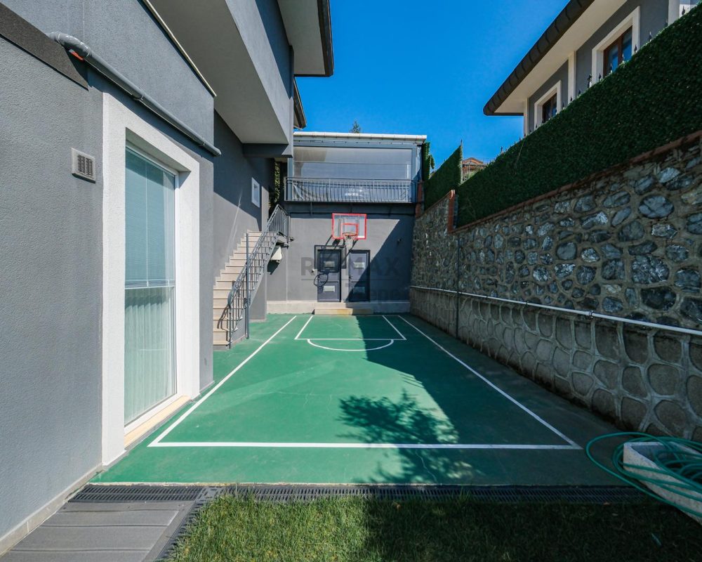 REMAX 7 TEPE'DEN ACARKENT'TE SATILIK ÖNÜ AÇIK MODERN VİLLA