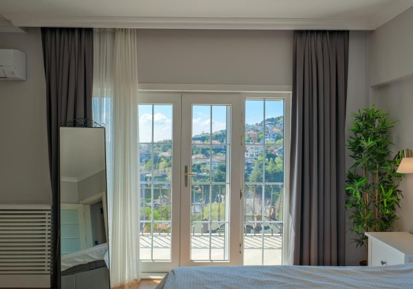 REMAX 7 TEPE'DEN ACARKENT'TE SATILIK ÖNÜ AÇIK MODERN VİLLA küçük görsel