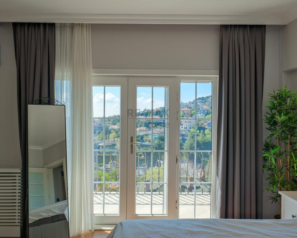 REMAX 7 TEPE'DEN ACARKENT'TE SATILIK ÖNÜ AÇIK MODERN VİLLA