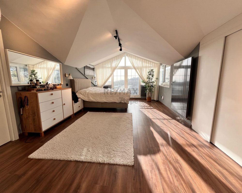 REMAX 7 TEPE'DEN ACARKENT'TE SATILIK ÖNÜ AÇIK MODERN VİLLA