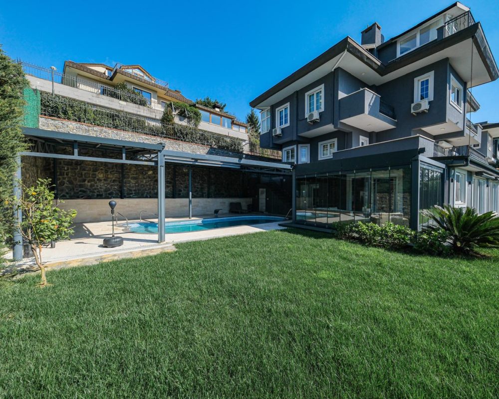 REMAX 7 TEPE'DEN ACARKENT'TE SATILIK ÖNÜ AÇIK MODERN VİLLA
