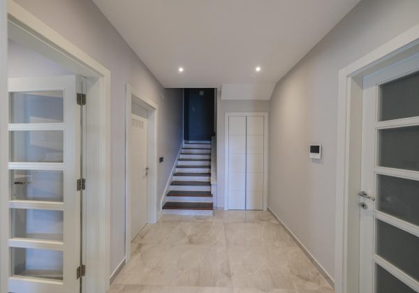 REMAX 7 TEPE'DEN ACARKENT'TE SATILIK ÖNÜ AÇIK MODERN VİLLA küçük görsel
