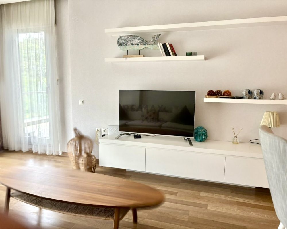 MASLAK'TA ÖNÜ ORMAN T BLOKLARDA ACİL KİRALIK EŞYALI BOŞ DAİRE