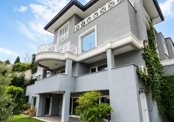 REMAX 7TEPE FARKIYLA ACARKENT'TE SATILIK ŞEHRİN GÜRÜLTÜSÜNDEN UZAK BİR SAKLI YAŞAM
