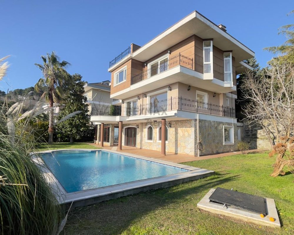REMAX 7TEPE FARKIYLA ACARKENT'TE KİRALIK EN  UYGUN B TİPİ VİLLA