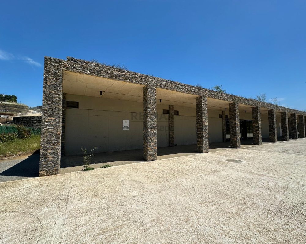 Remax7tepe farkıyla Riva Düşler Vadisi Satılık Dükkan