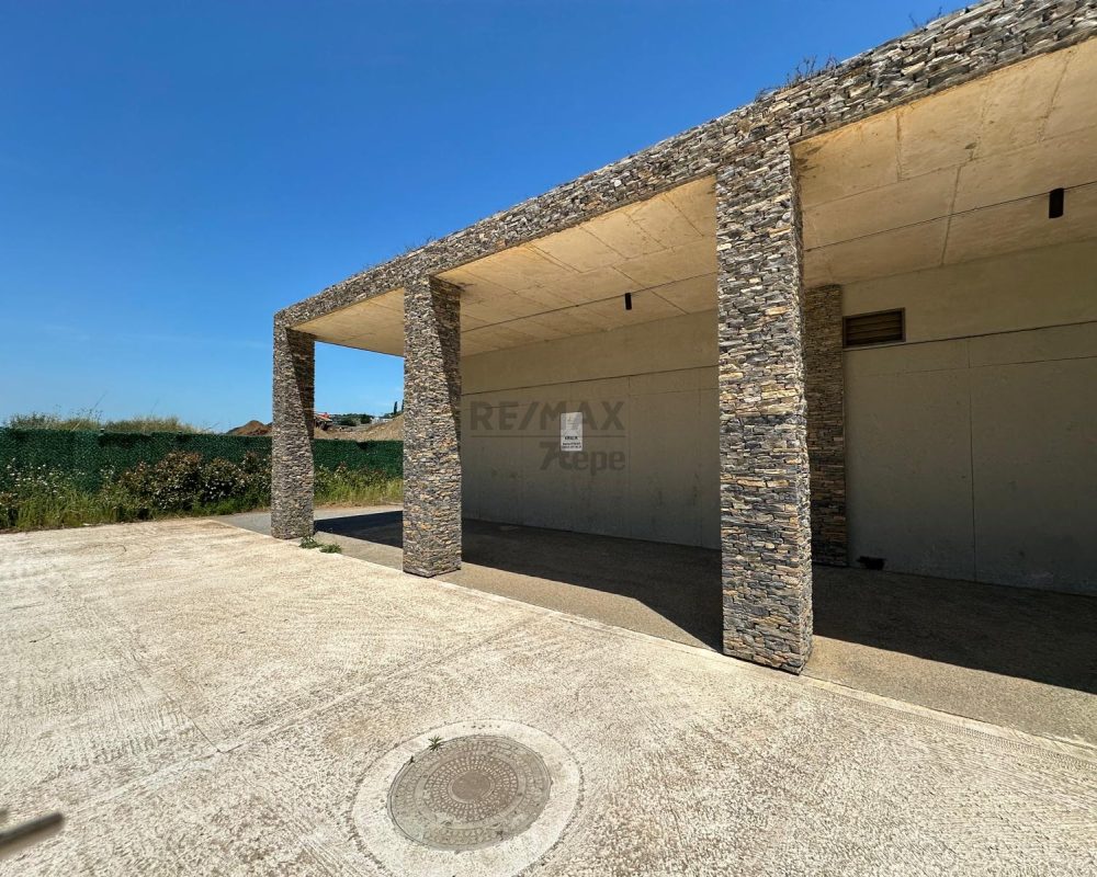 Remax7tepe farkıyla Riva Düşler Vadisi Satılık Dükkan